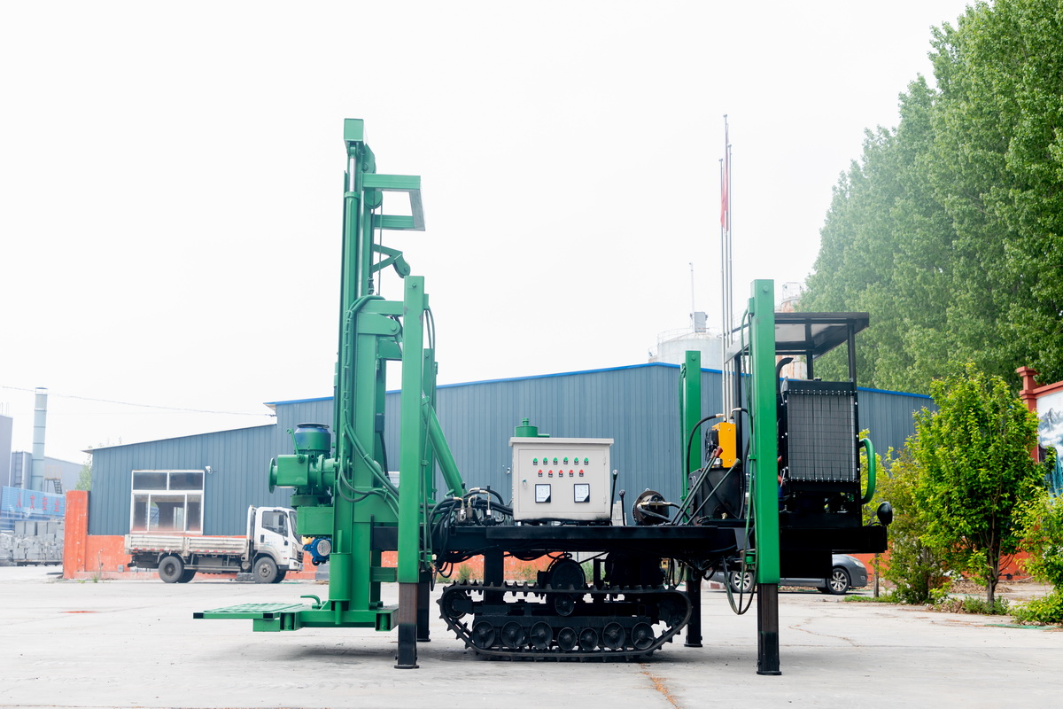 5寸橡膠履帶(dai)鑽機