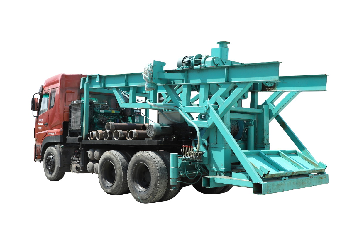 8寸(cun)後八輪(lún)汽車鑽(zuan)機