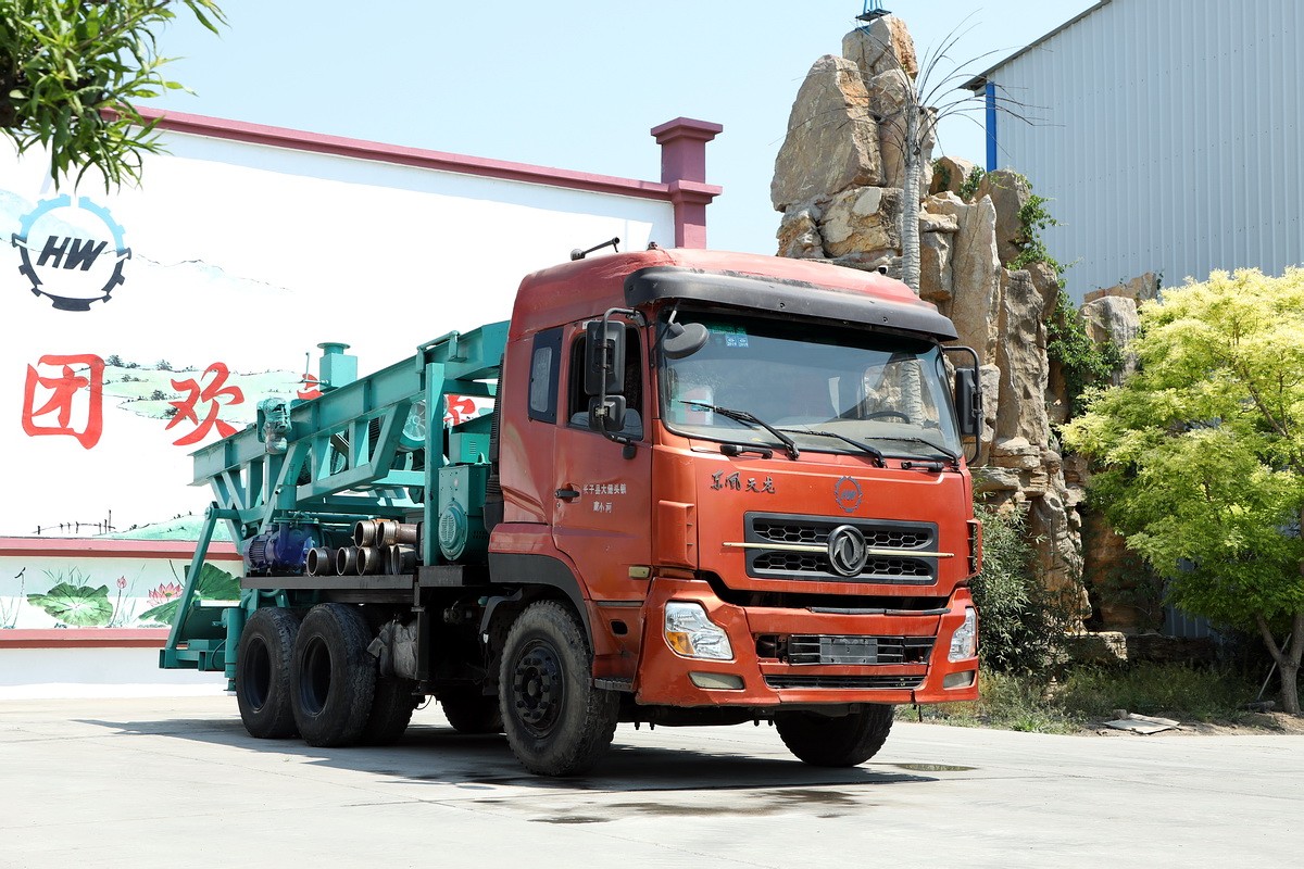 8寸後八(ba)輪汽車(che)鑽機